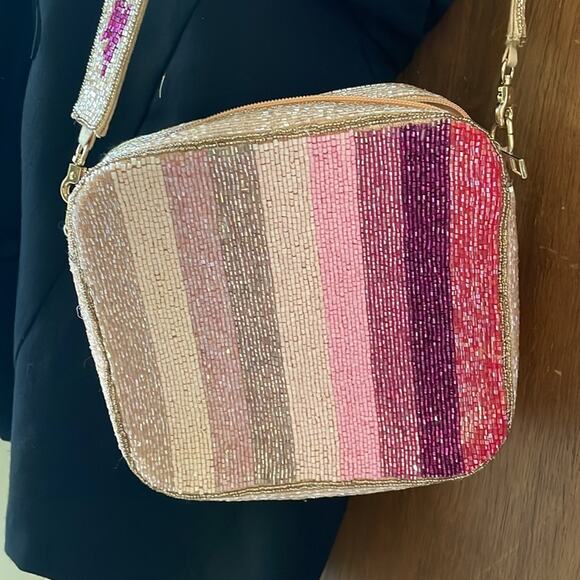 Pink Lightning Beaded Box Purse - Picture 4 of 10